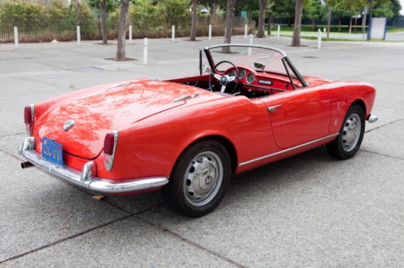 Alfa Romeo Giulia Spider